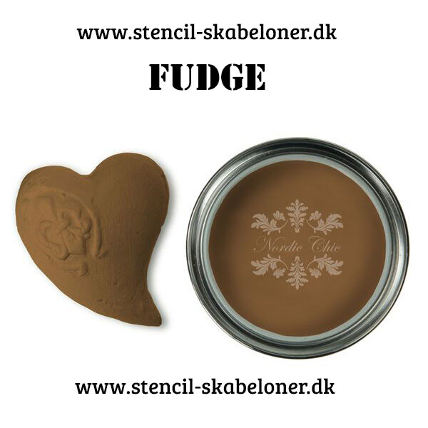 Fudge er en varm brun kalkmaling til dig der er til klassiske farver.