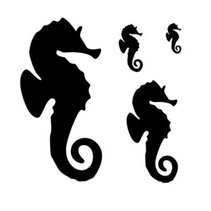 Stencil skabelon med 4 søhest silhuetter i forskellige størrelser.